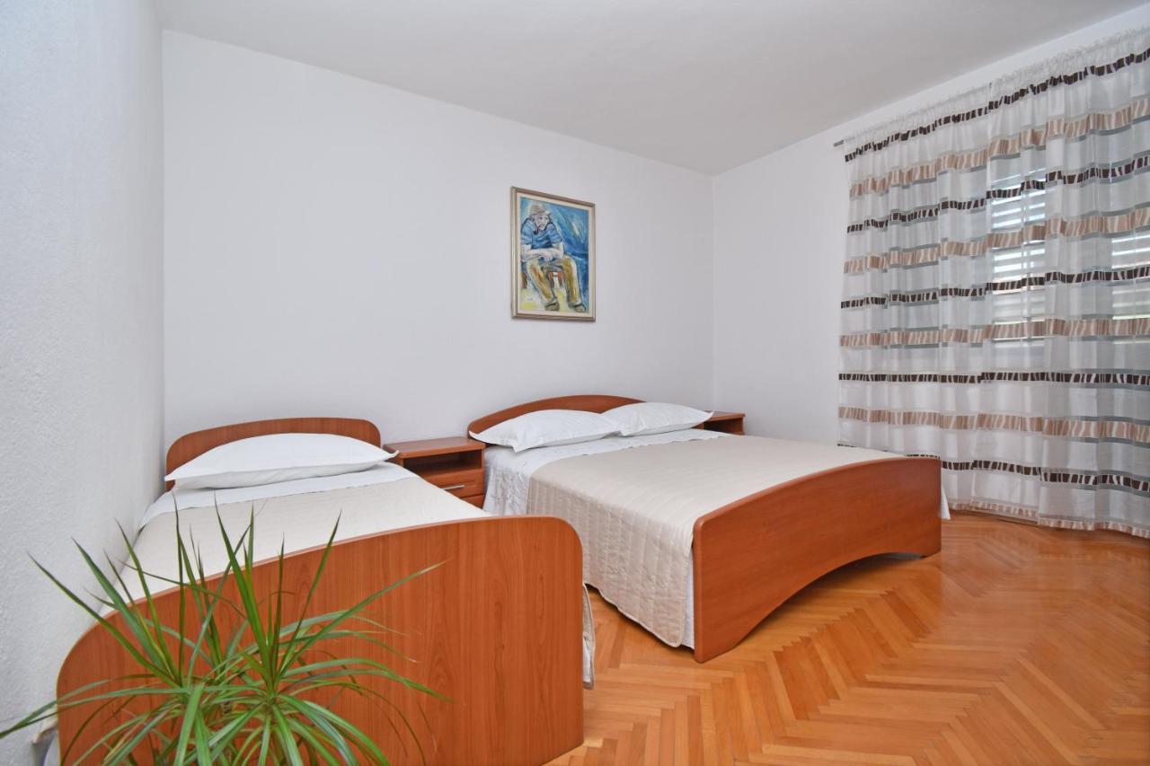 Rooms Borka Tucepi Exterior photo